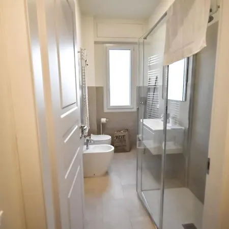 Bianca A Pochi Passi Dal Mare Private Parking *